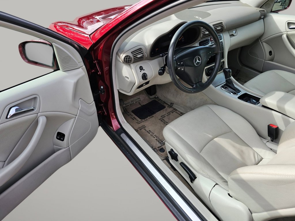 Used 2002 Mercedes-Benz C 230 Coupe w/ C2 Opt Pkg image 17
