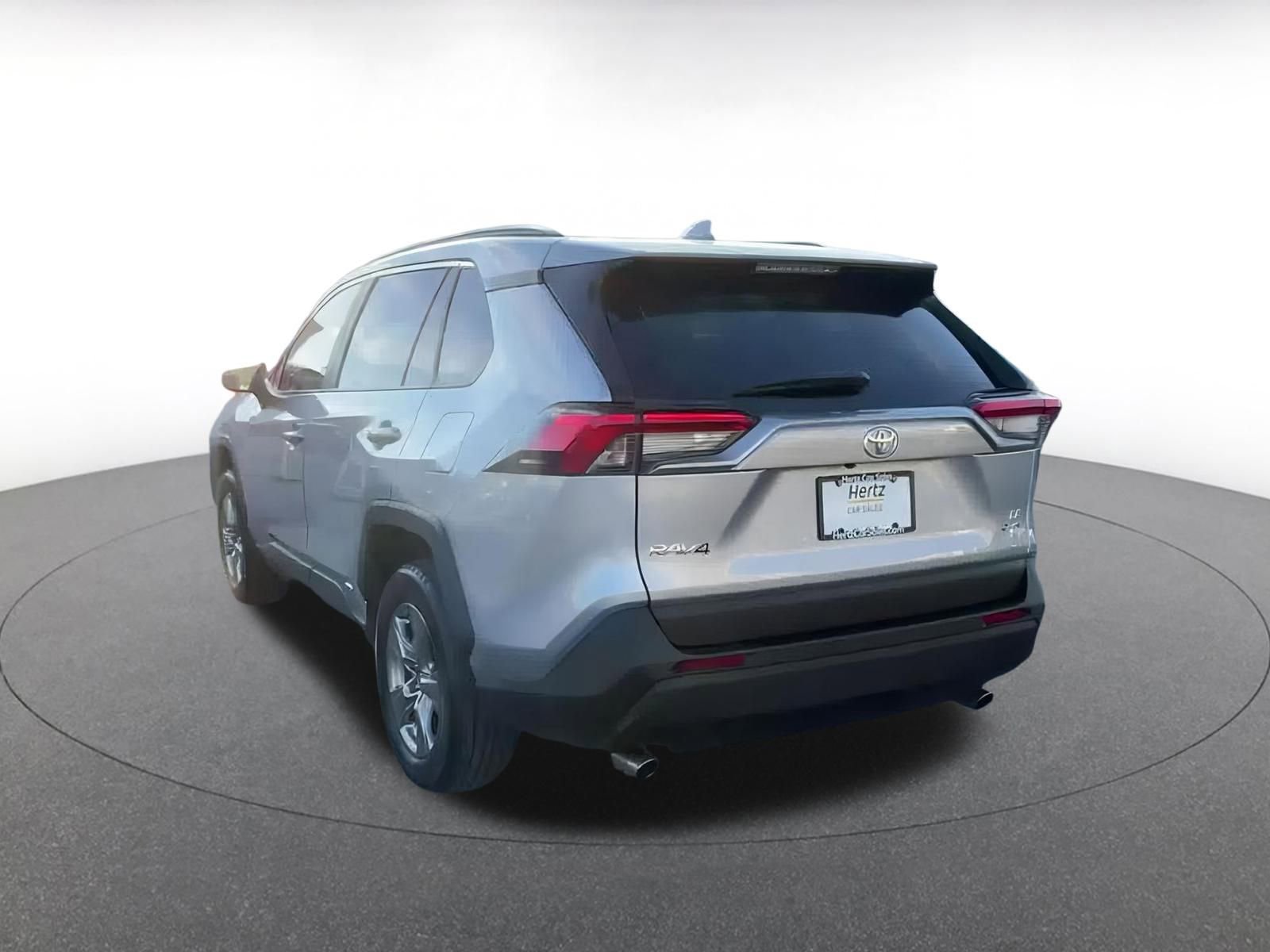 Used 2025 Toyota RAV4 LE image 10