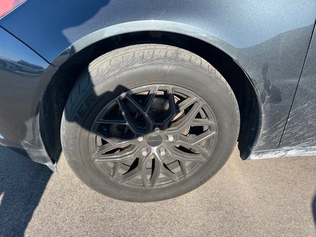 Used 2013 Buick Regal Leather FWD image 7