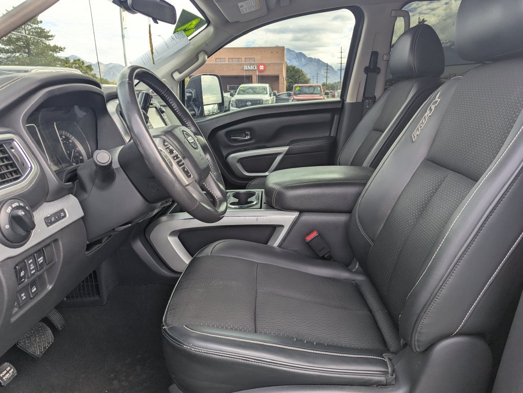 Used 2017 Nissan Titan PRO-4X AWD/4WD image 17