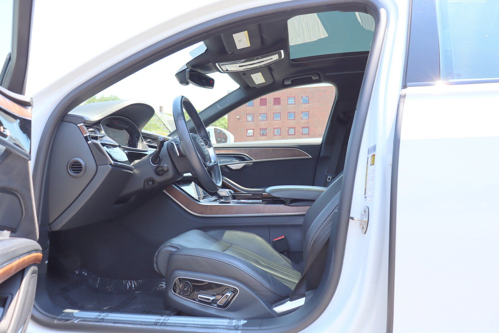 Used 2023 Audi A8 L 3.0T w/ Luxury Package AWD/4WD image 11