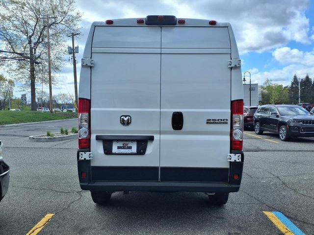 Used 2024 RAM ProMaster 2500 w/ Convenience Group image 7