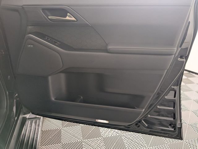 Used 2024 Lexus GX 550 image 33