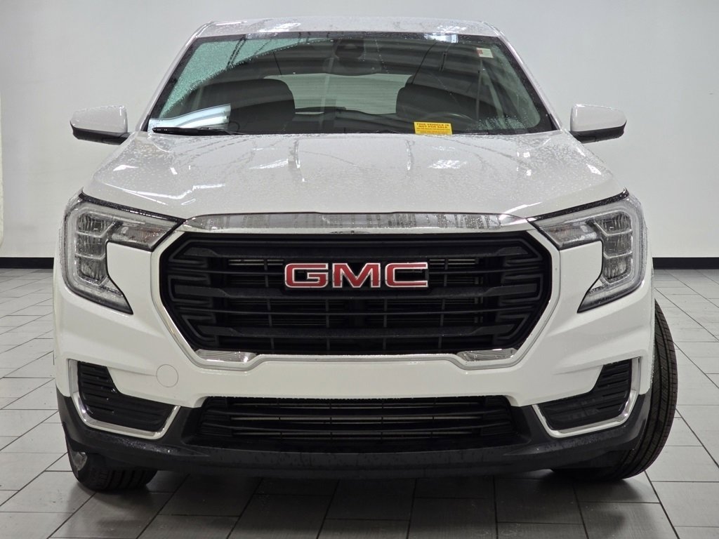 Used 2023 GMC Terrain SLE image 9