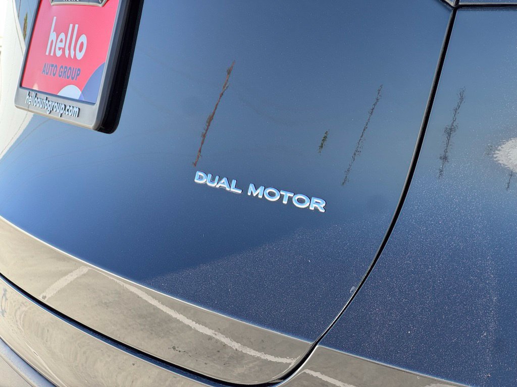 Used 2023 Tesla Model Y Long Range AWD/4WD image 23