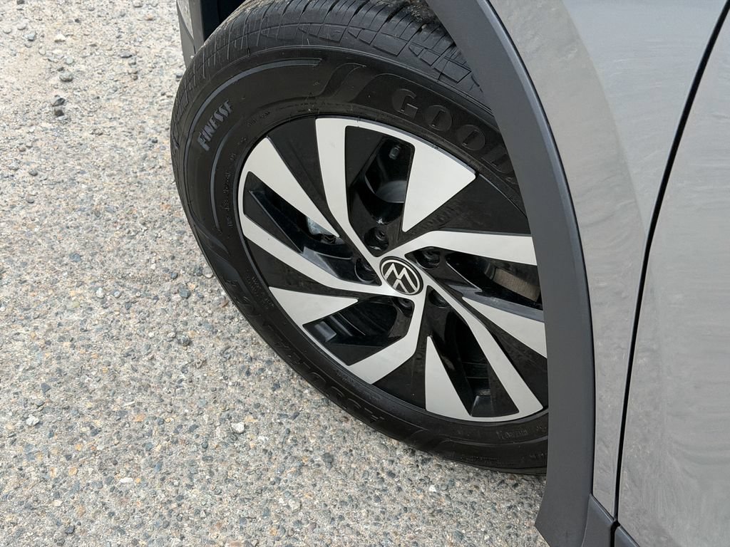 New 2026 Volkswagen Tiguan S FWD image 10