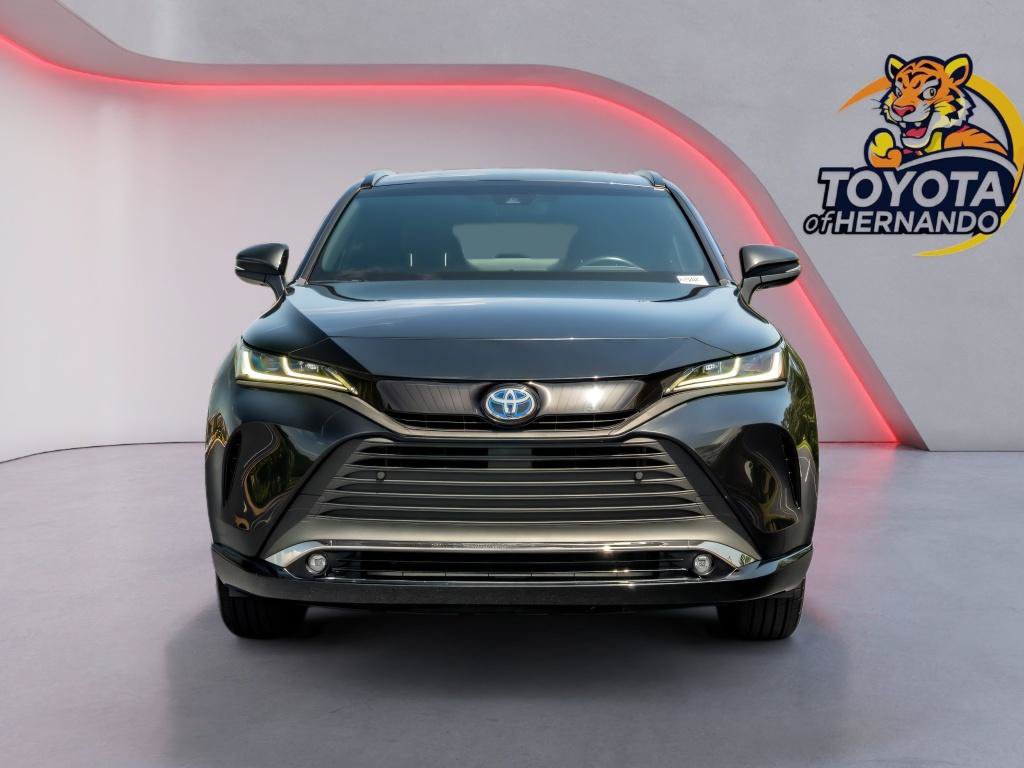 Used 2023 Toyota Venza Nightshade AWD/4WD image 2