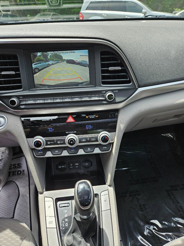 Used 2020 Hyundai Elantra Value Edition image 15