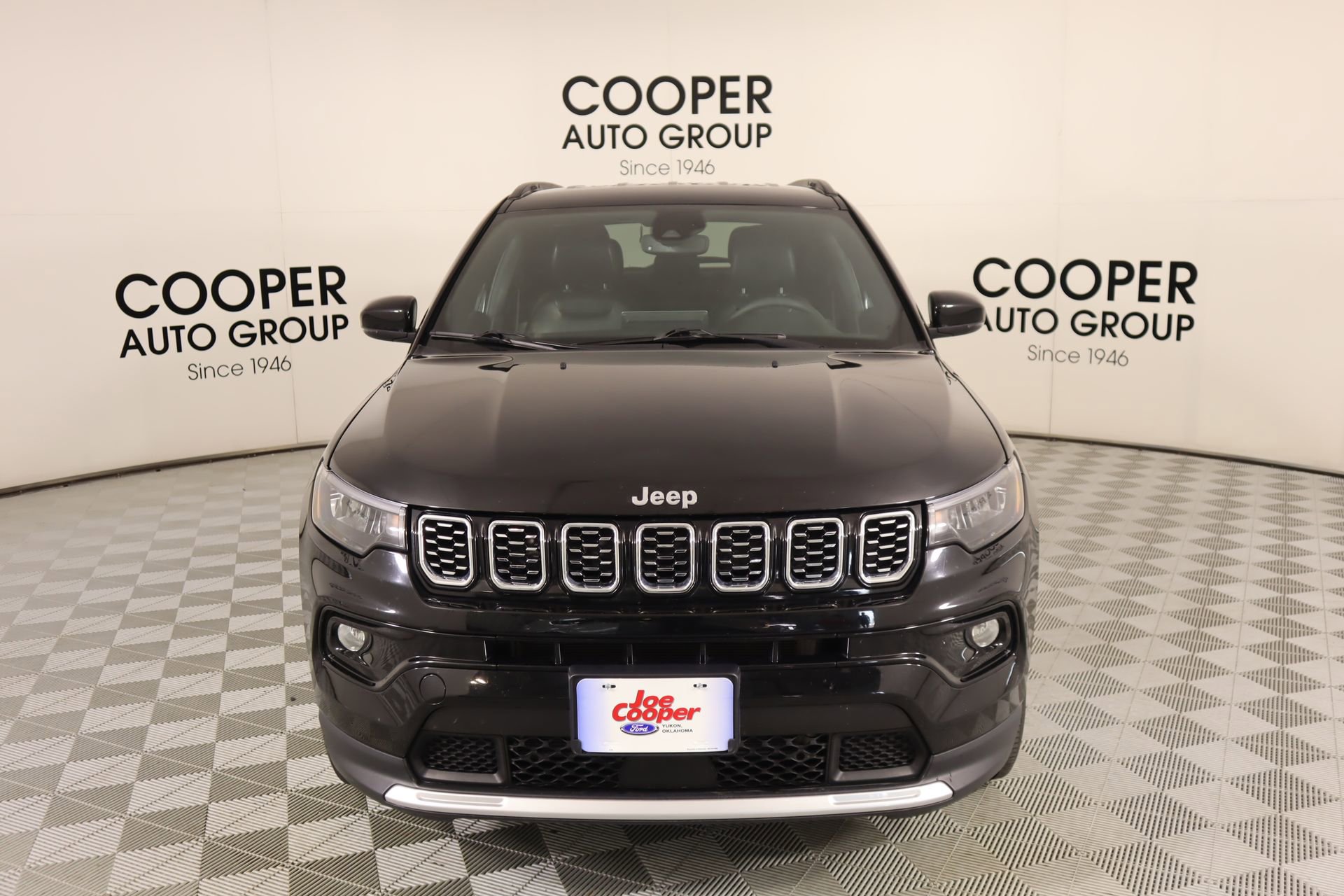 Used 2025 Jeep Compass Limited image 8