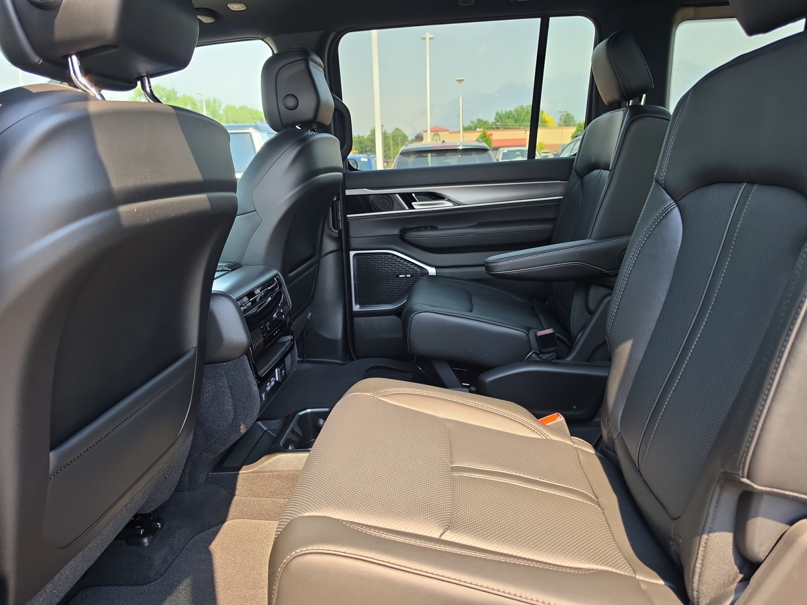 New 2026 Jeep Grand Wagoneer 4WD image 27
