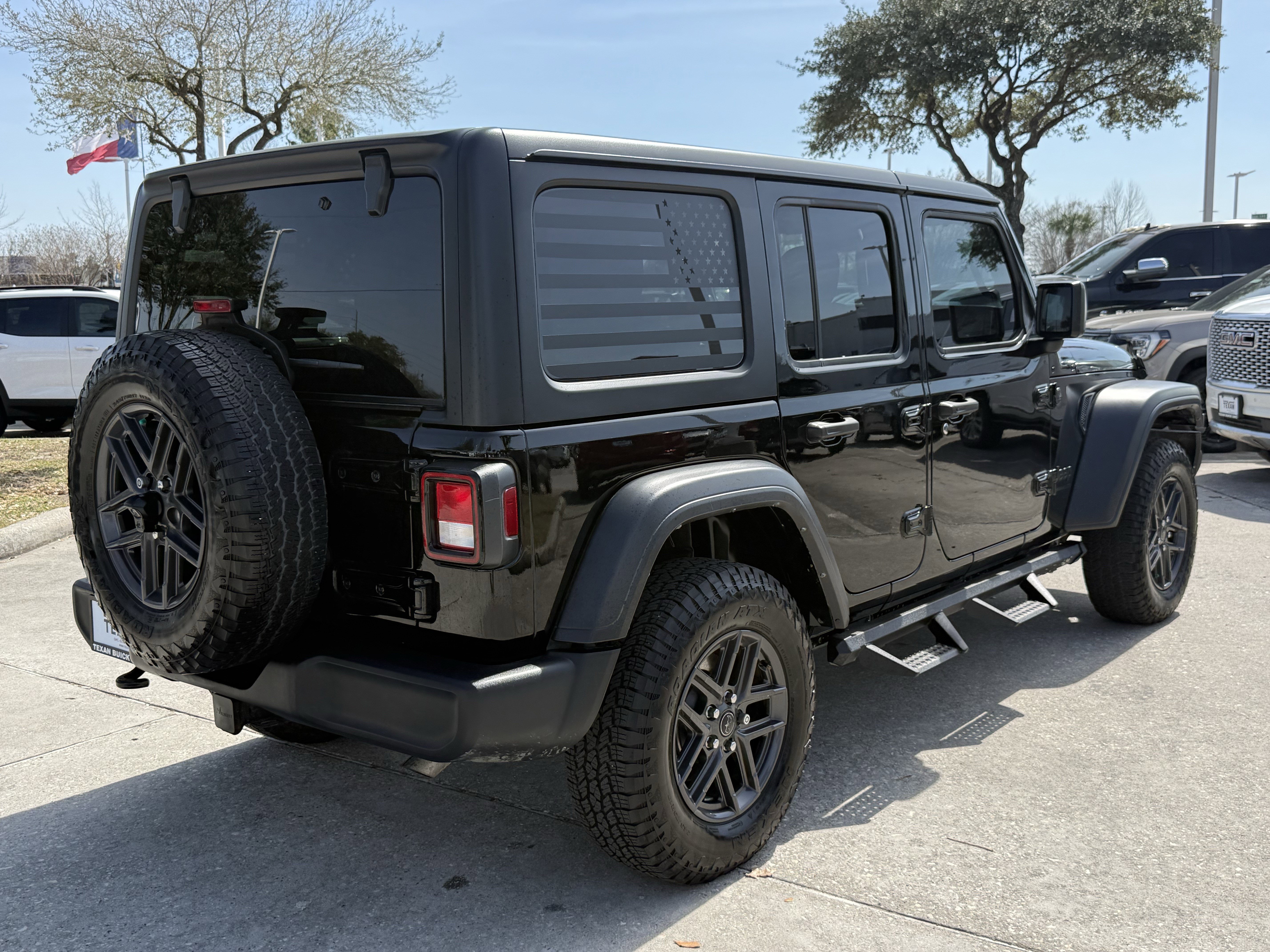 Used 2024 Jeep Wrangler Sport S image 5