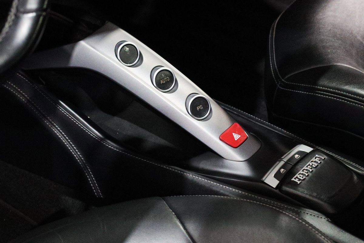 Used 2016 Ferrari 488 GTB image 26