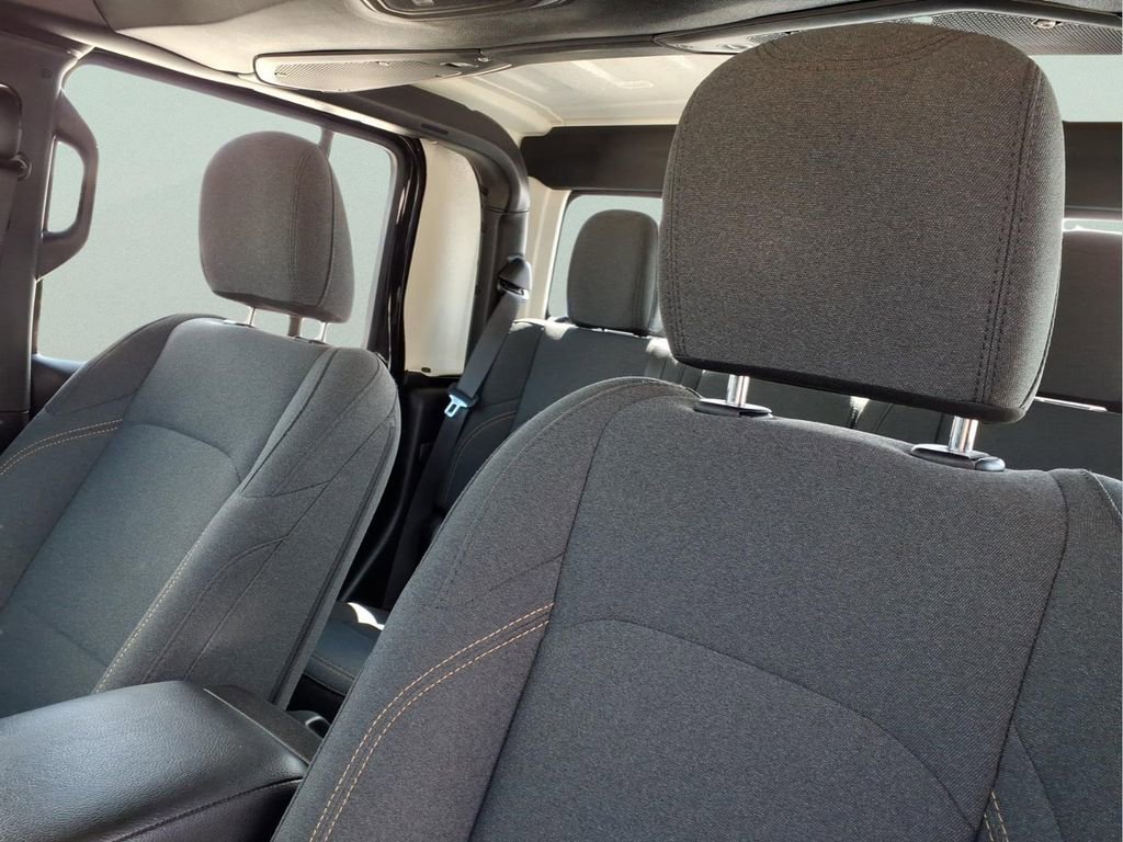 Used 2024 Jeep Gladiator Sport image 9