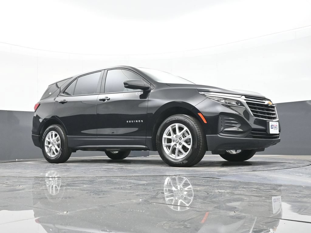 Used 2024 Chevrolet Equinox LS AWD/4WD image 44