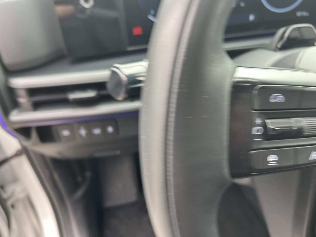 Used 2024 Hyundai Santa Fe Calligraphy image 30