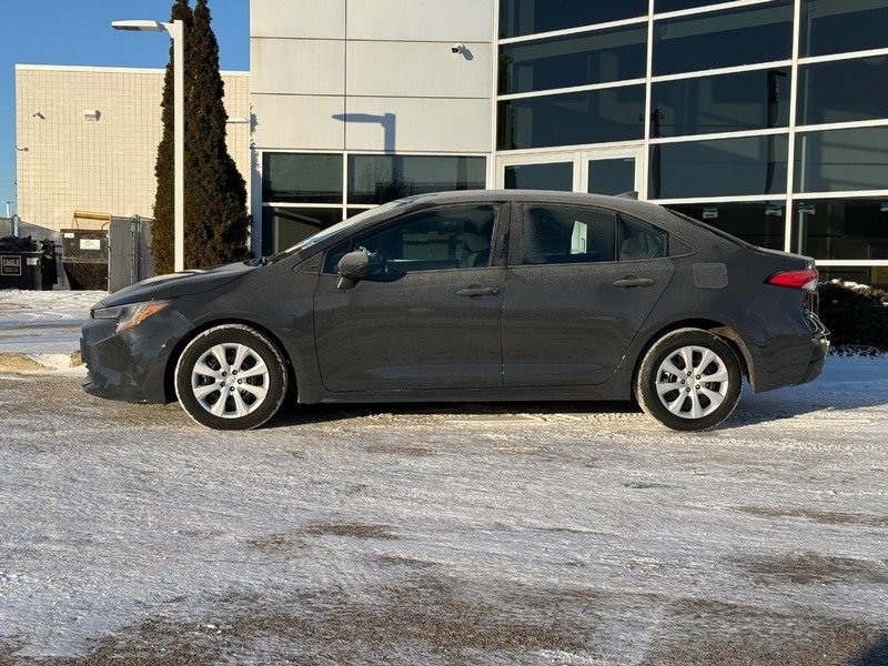 Used 2024 Toyota Corolla LE image 6