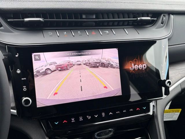 New 2026 Jeep Grand Cherokee Altitude image 22