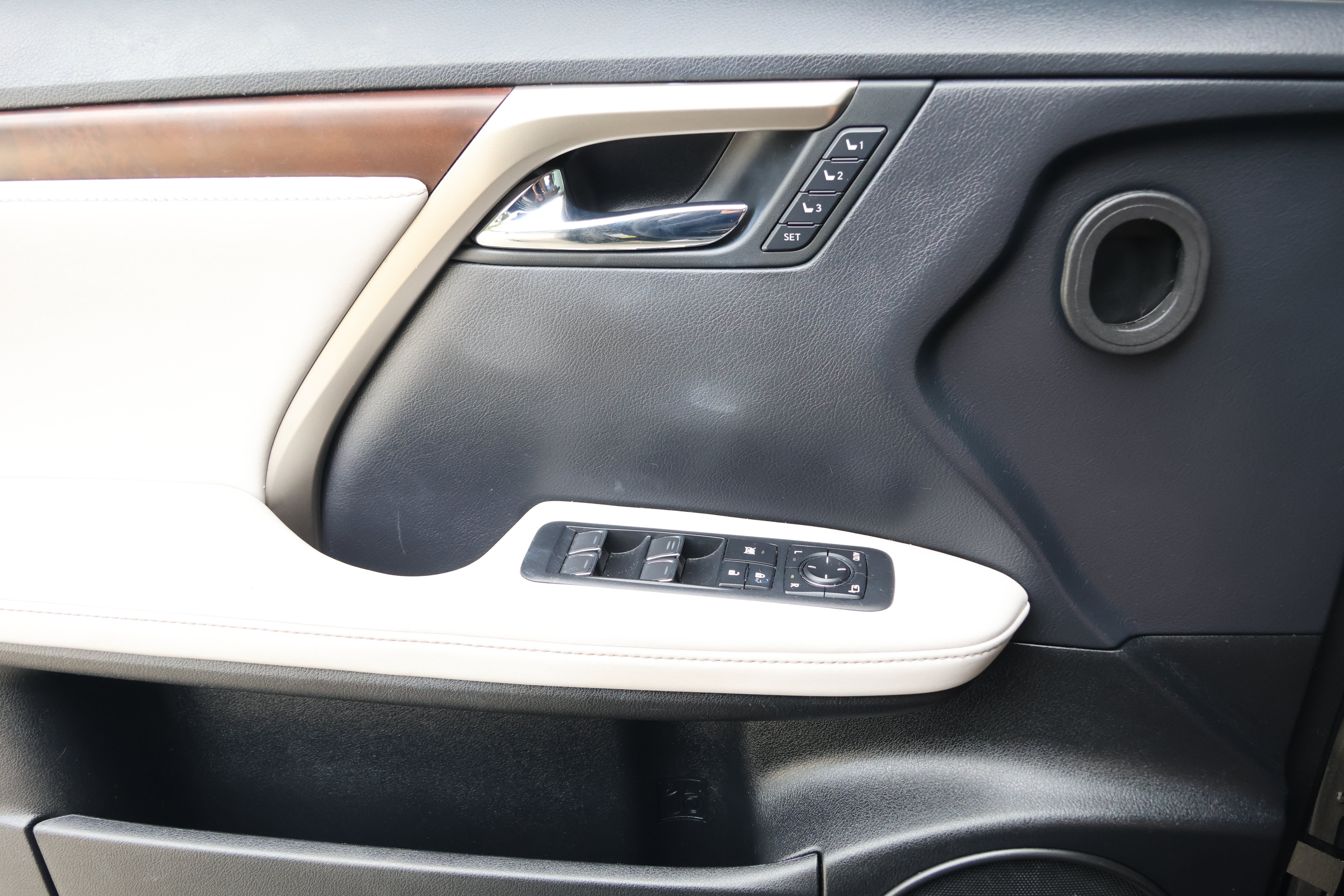 Used 2020 Lexus RX 350 FWD w/ Premium Package image 12