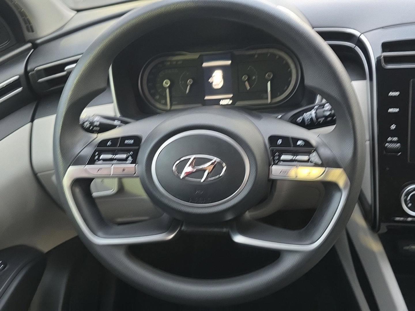 Used 2024 Hyundai Tucson SE image 11