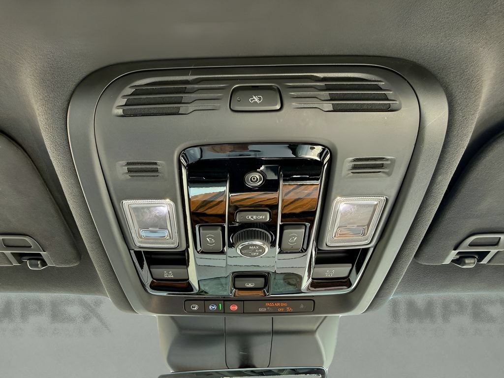 Used 2026 Cadillac Escalade Platinum Sport w/ LPO, ONYX Package AWD/4WD image 24