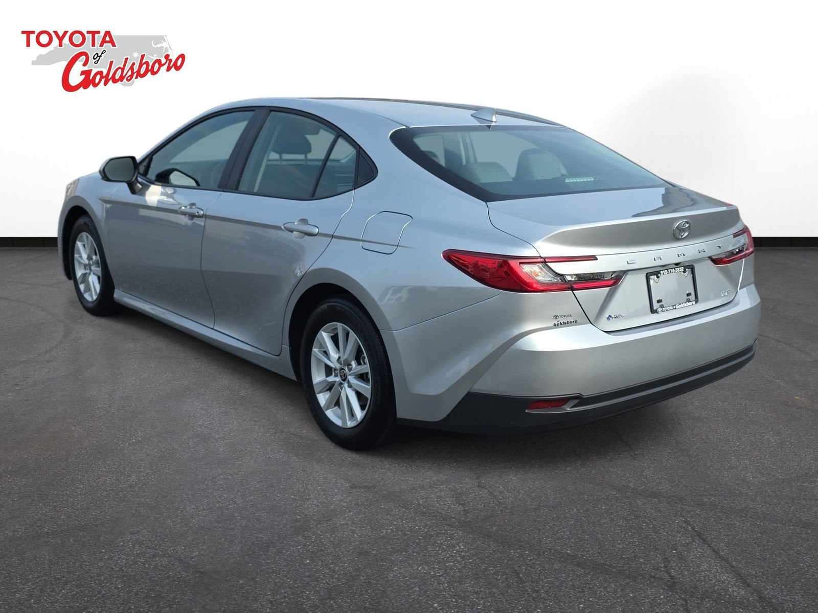 Used 2026 Toyota Camry LE w/ Convenience Package FWD image 7