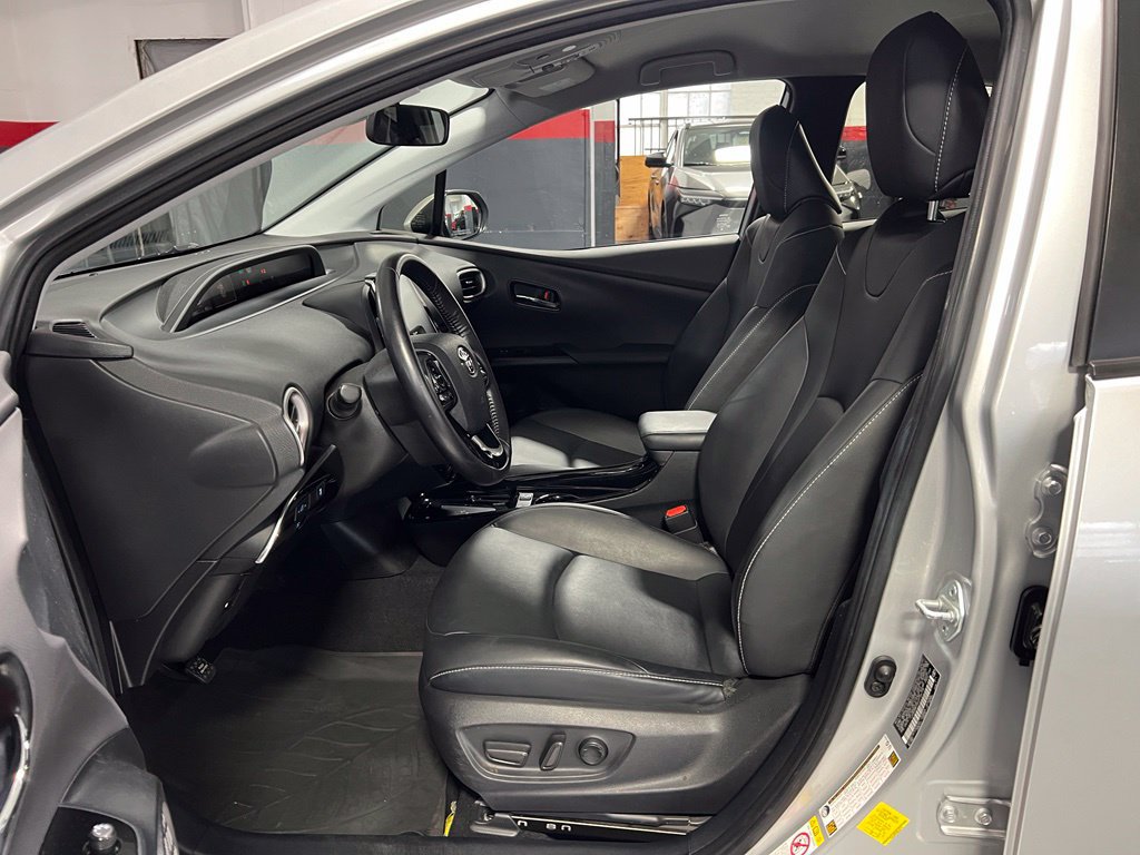 Certified 2021 Toyota Prius Prime XLE FWD image 14