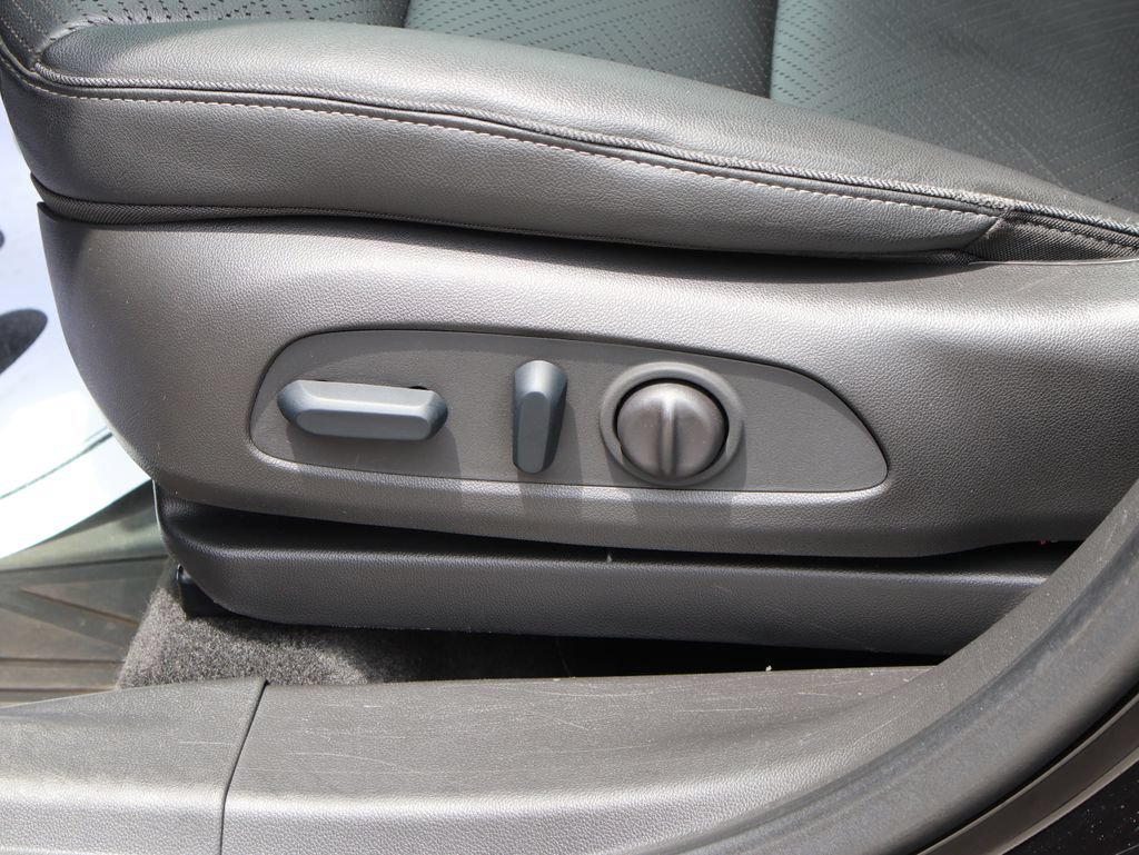 Used 2023 Buick Encore GX Essence w/ Advanced Technology Package AWD/4WD image 24