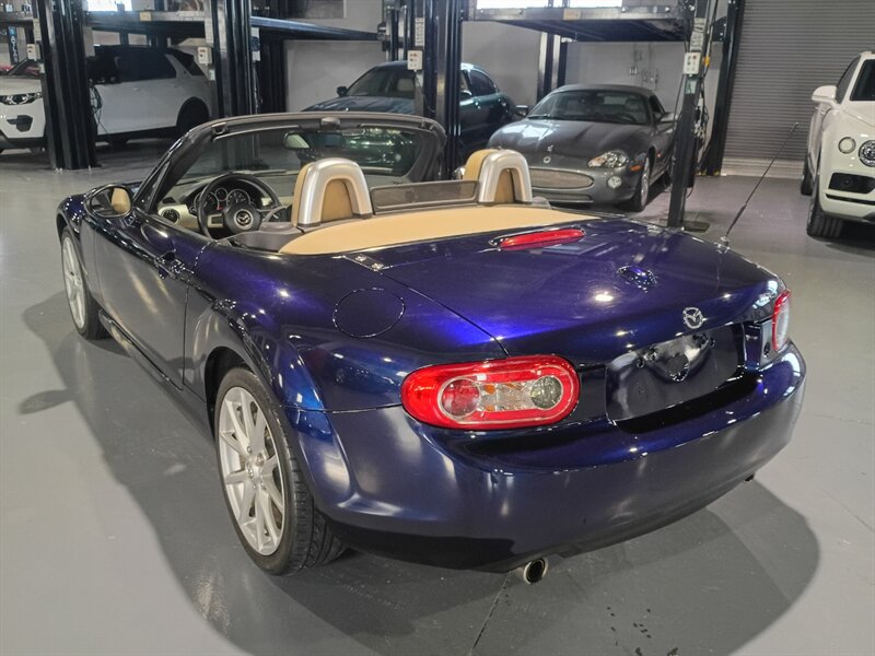 Used 2010 MAZDA MX-5 Miata Grand Touring w/ Premium Pkg RWD image 3
