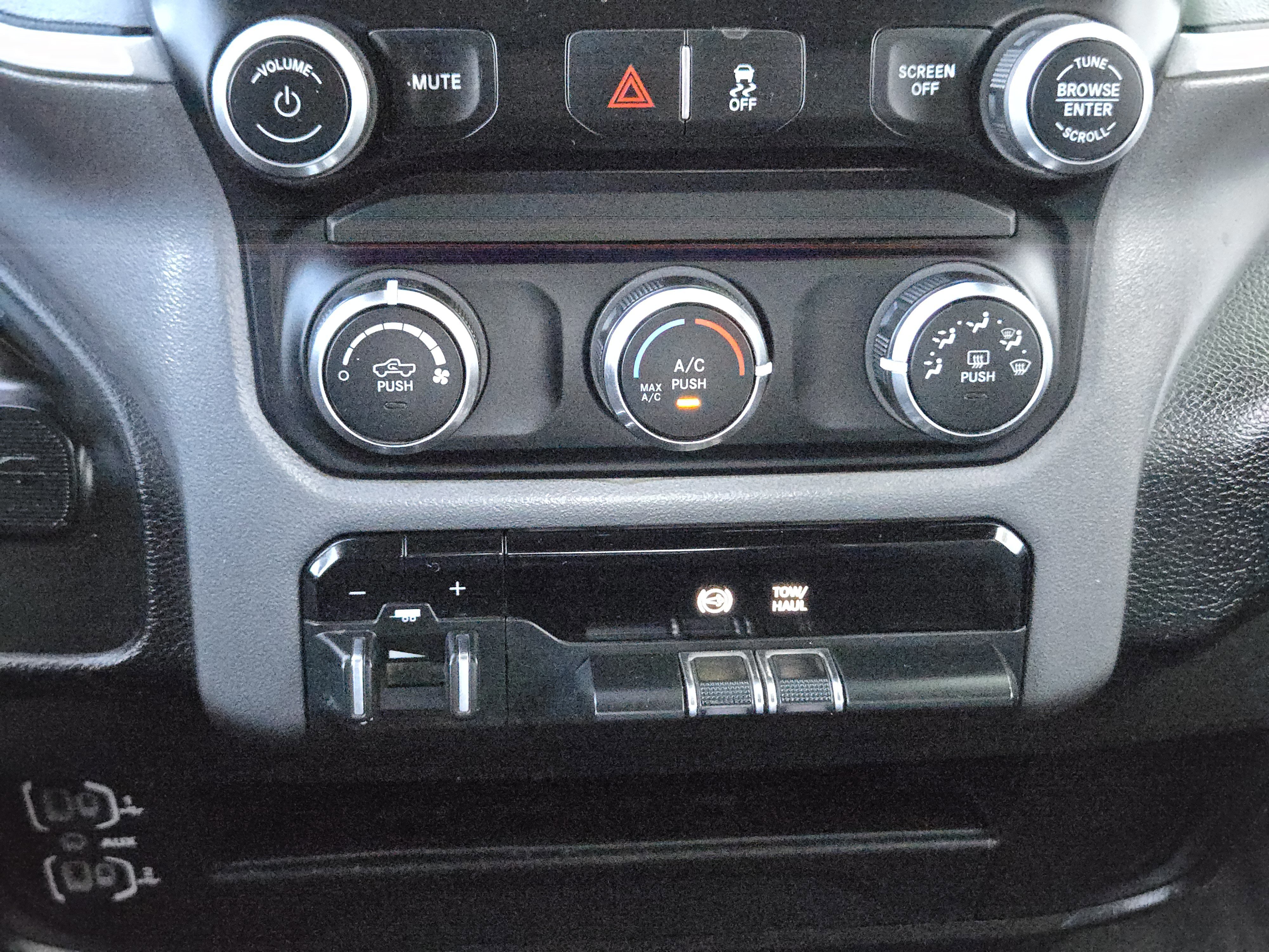 Used 2024 RAM 2500 Big Horn image 21