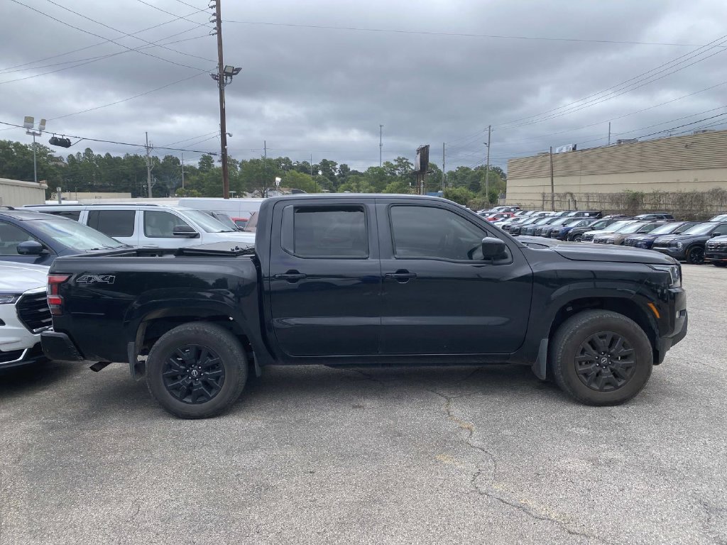 Used 2023 Nissan Frontier SV w/ SV Convenience Package AWD/4WD image 2