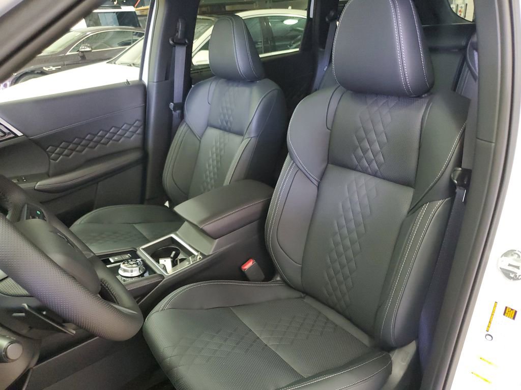New 2025 Mitsubishi Outlander SEL Black Edition image 21