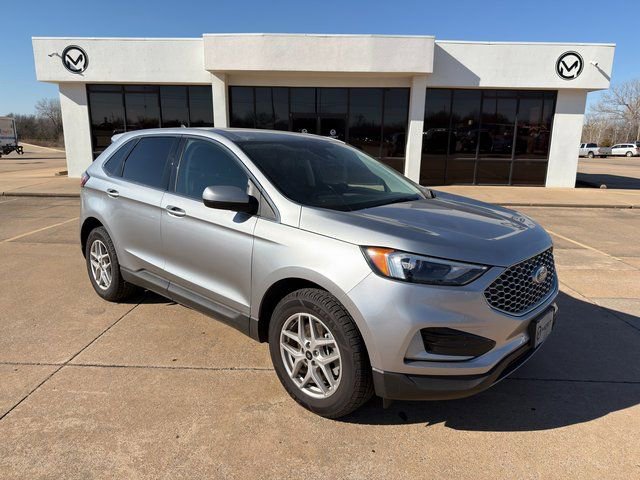 Used 2024 Ford Edge SEL image 2