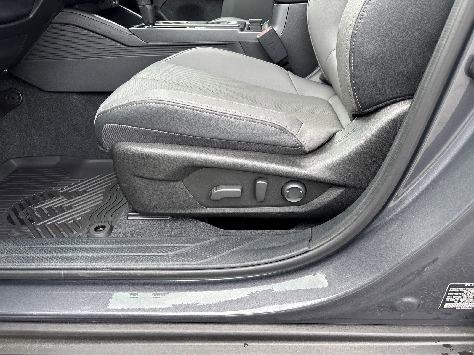New 2026 Subaru Outback Limited AWD/4WD image 13