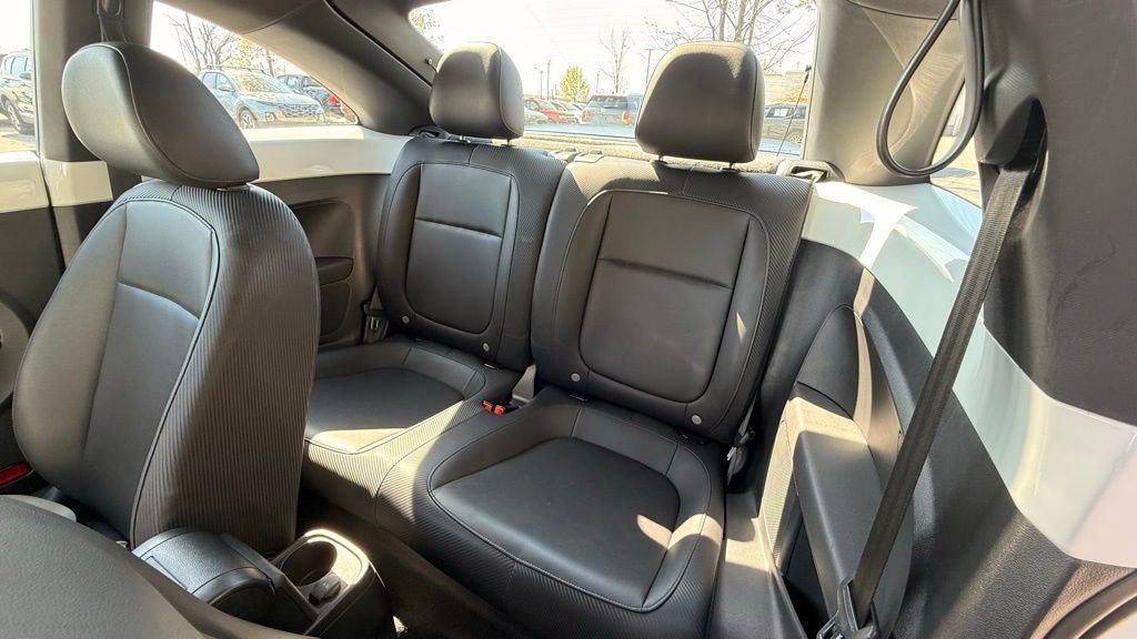 Used 2017 Volkswagen Beetle 1.8T SE FWD image 27