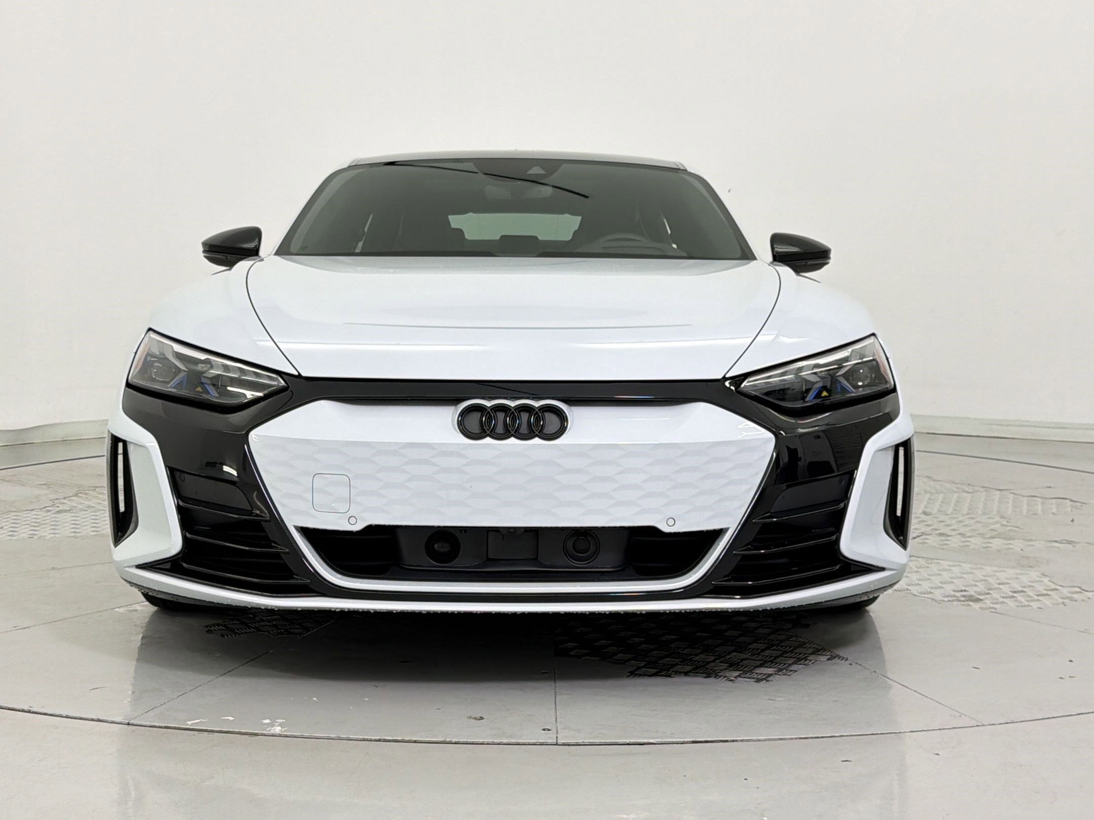 Used 2024 Audi RS e-tron GT w/ Carbon Performance Package AWD/4WD image 6