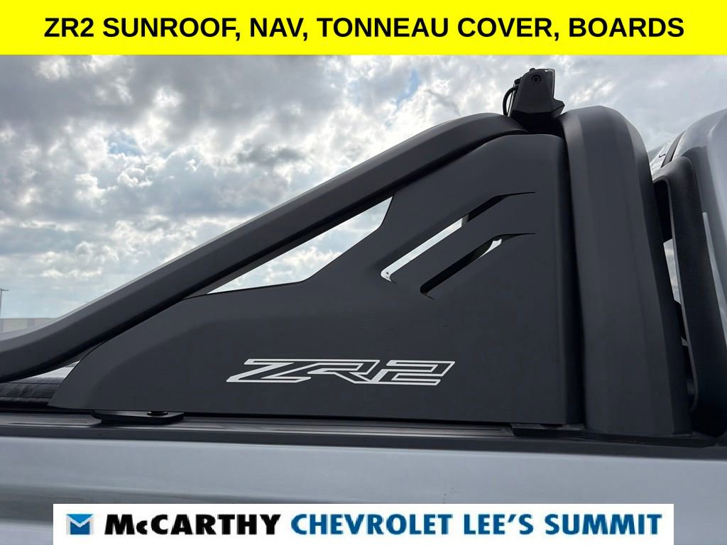 Used 2025 Chevrolet Colorado ZR2 w/ Midnight Edition AWD/4WD image 48