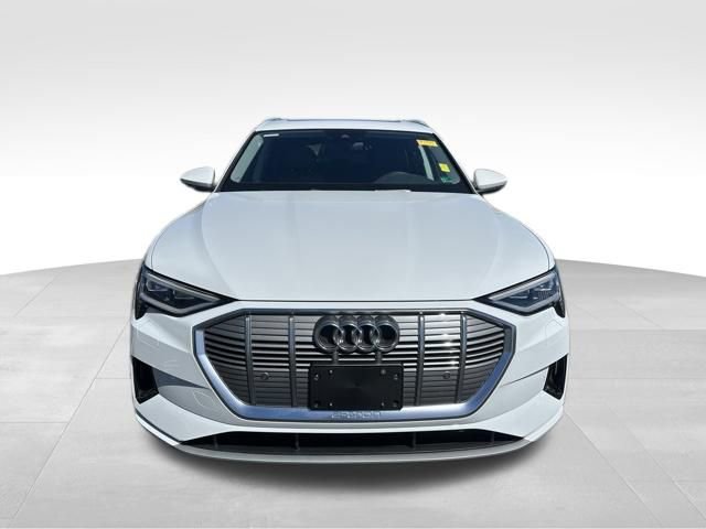Used 2022 Audi e-tron Premium AWD/4WD image 11