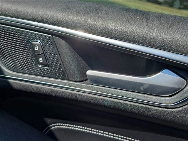Used 2021 Ford Edge Titanium FWD image 24