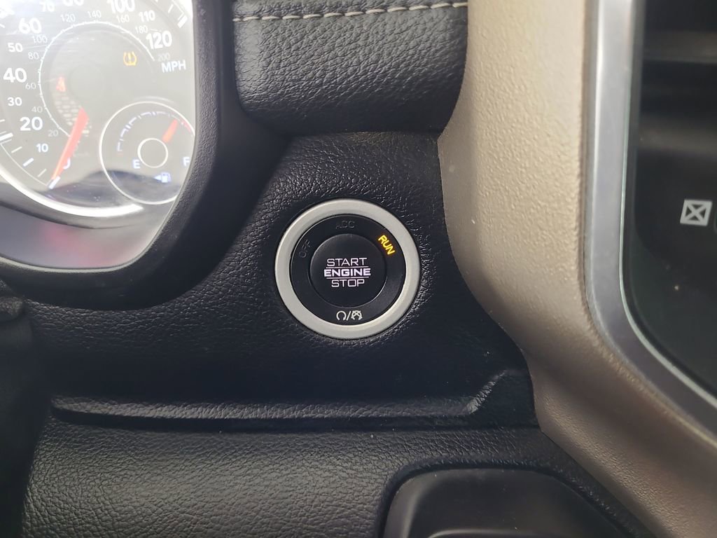 Used 2019 RAM 1500 Laramie image 14