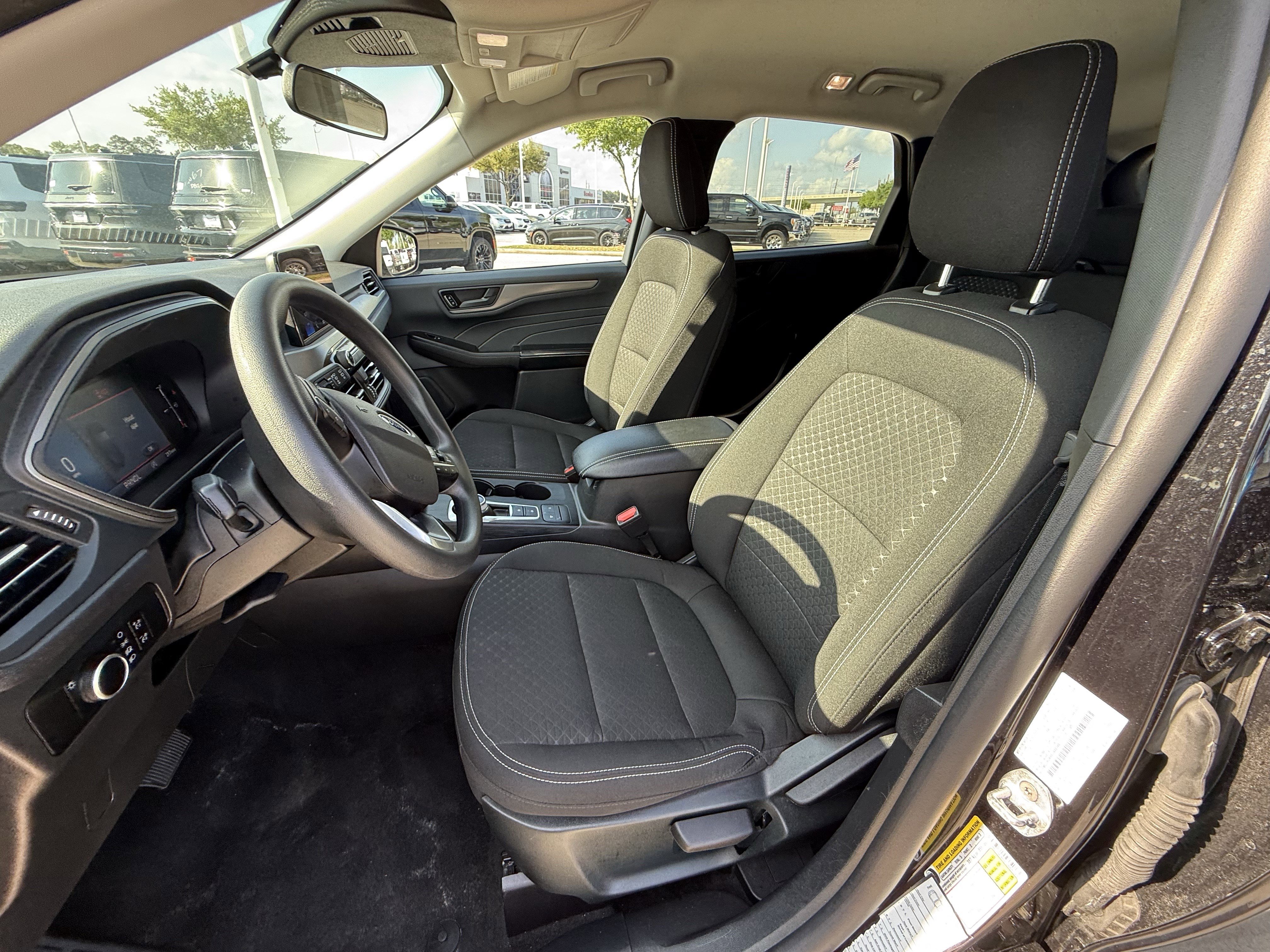 Used 2025 Ford Escape Active image 29