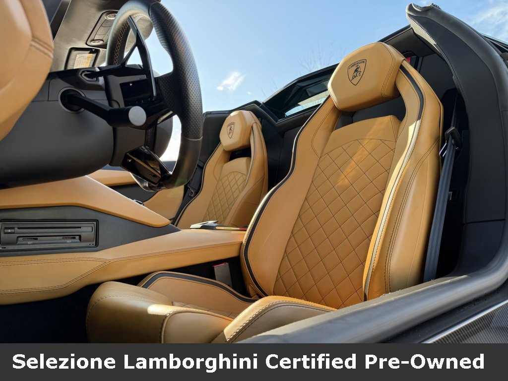 Used 2018 Lamborghini Aventador S image 27