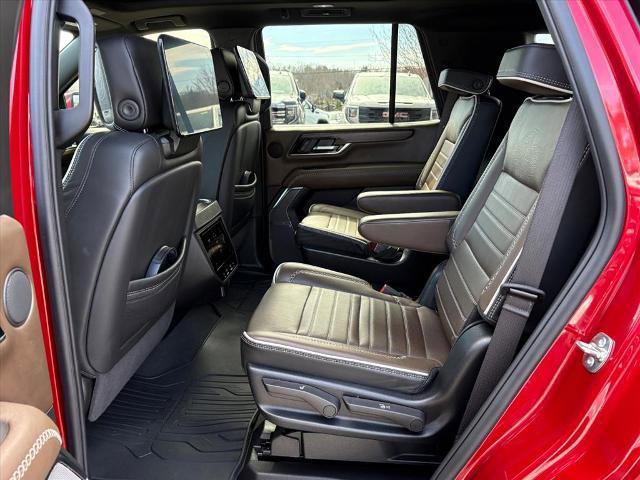 Certified 2025 GMC Yukon Denali Ultimate AWD/4WD image 8