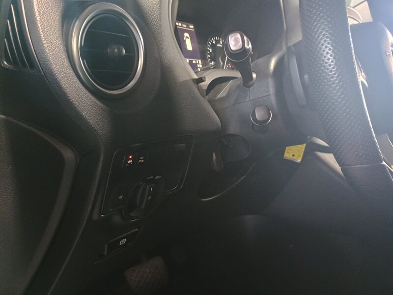 Used 2020 Mercedes-Benz Metris Passenger image 17