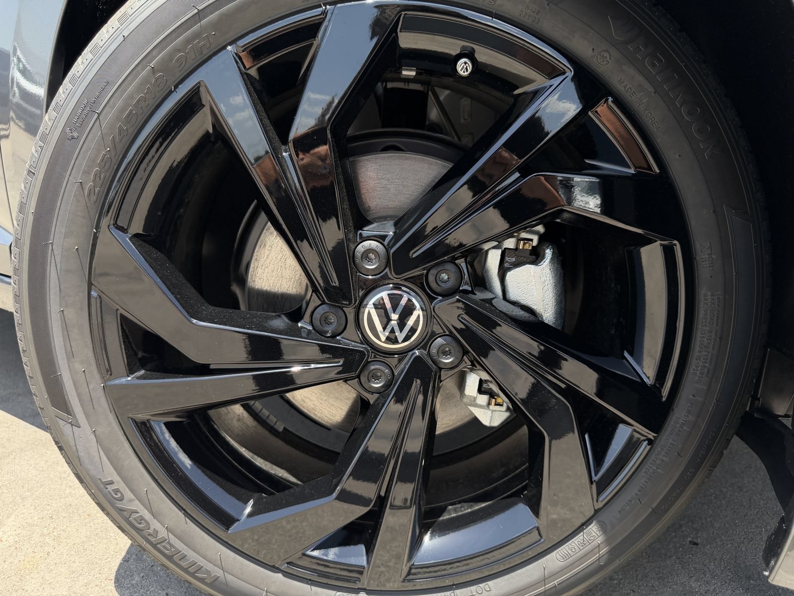 New 2026 Volkswagen Jetta SE FWD image 10
