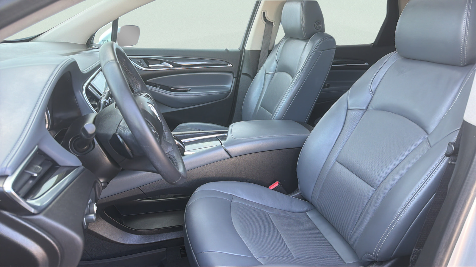 Used 2020 Buick Enclave Premium w/ Sun and Sites Package FWD image 5