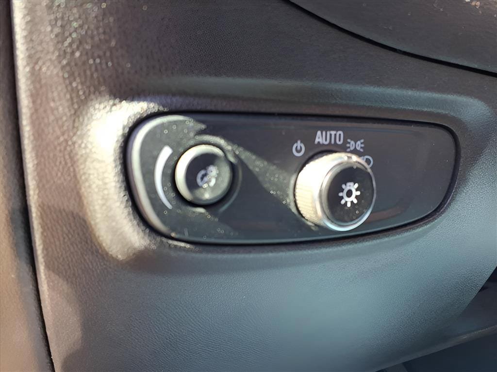 Used 2024 Chevrolet Equinox LT FWD image 17