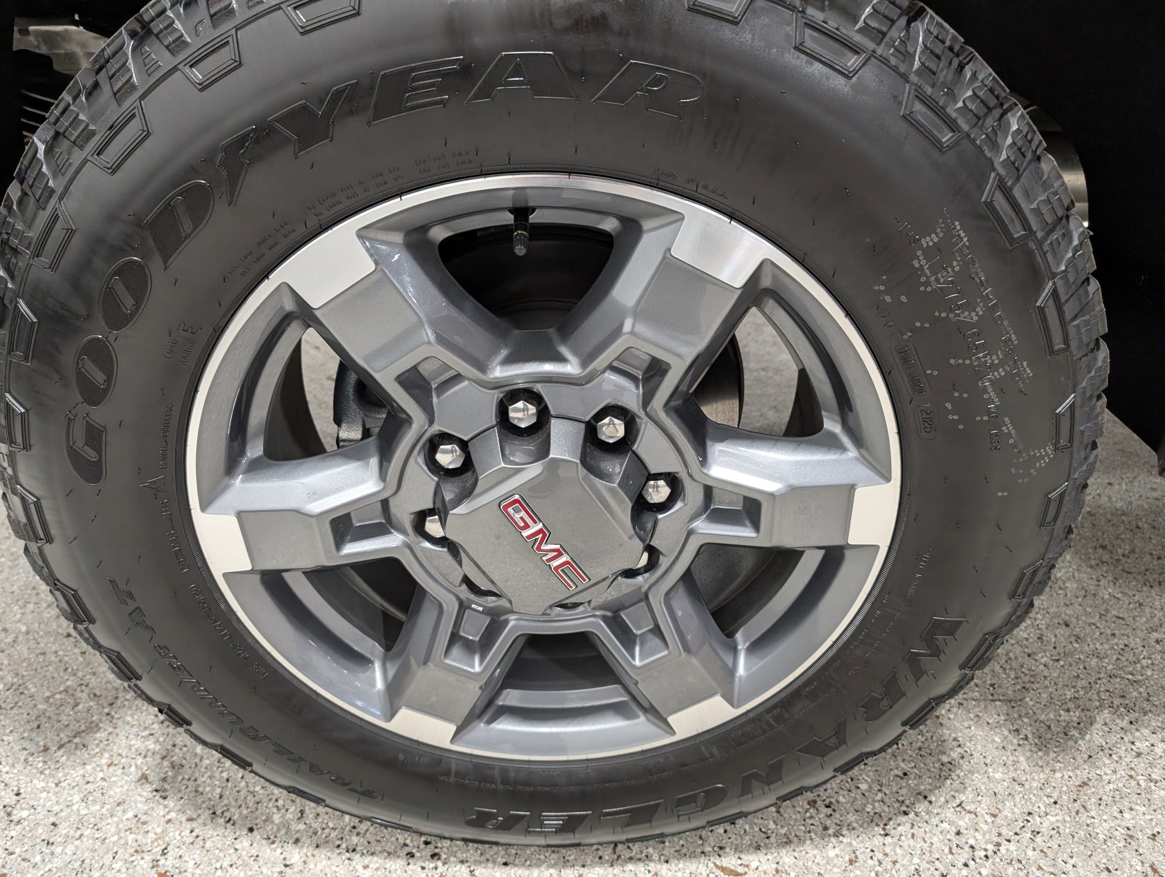 Used 2025 GMC Sierra 3500 SLT w/ SLT Premium Package AWD/4WD image 13