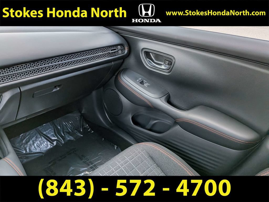 Used 2025 Honda HR-V Sport image 19