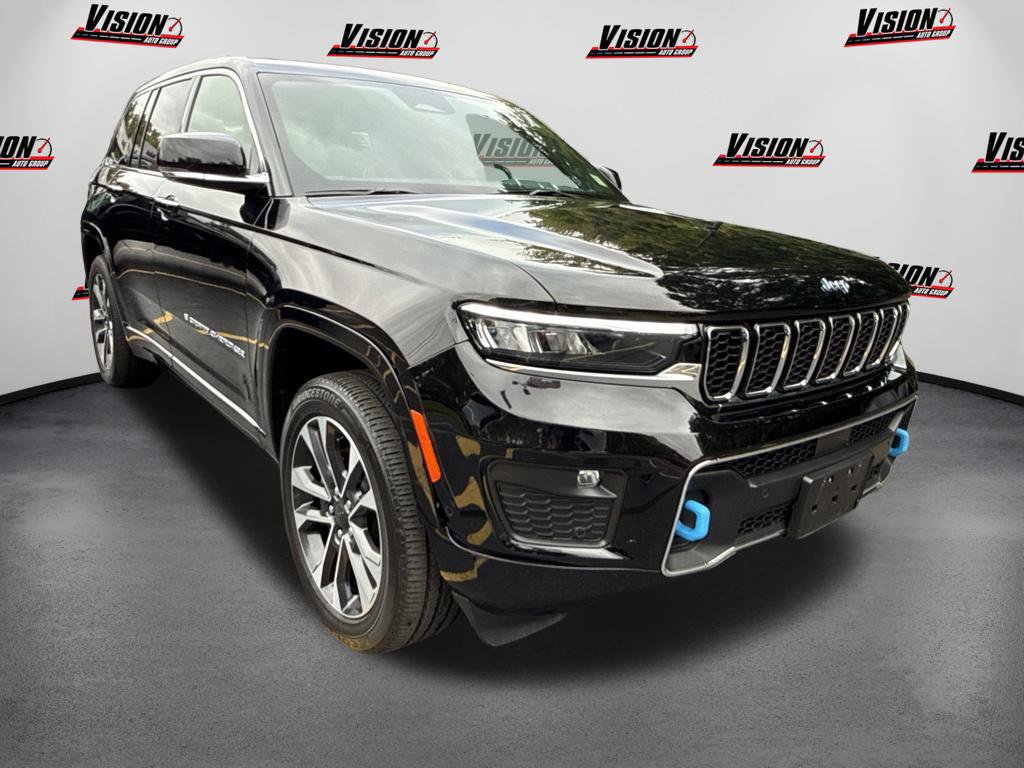Used 2023 Jeep Grand Cherokee Overland w/ Luxury Tech Group IV AWD/4WD image 4