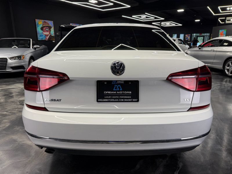 Used 2018 Volkswagen Passat 2.0T S FWD image 6